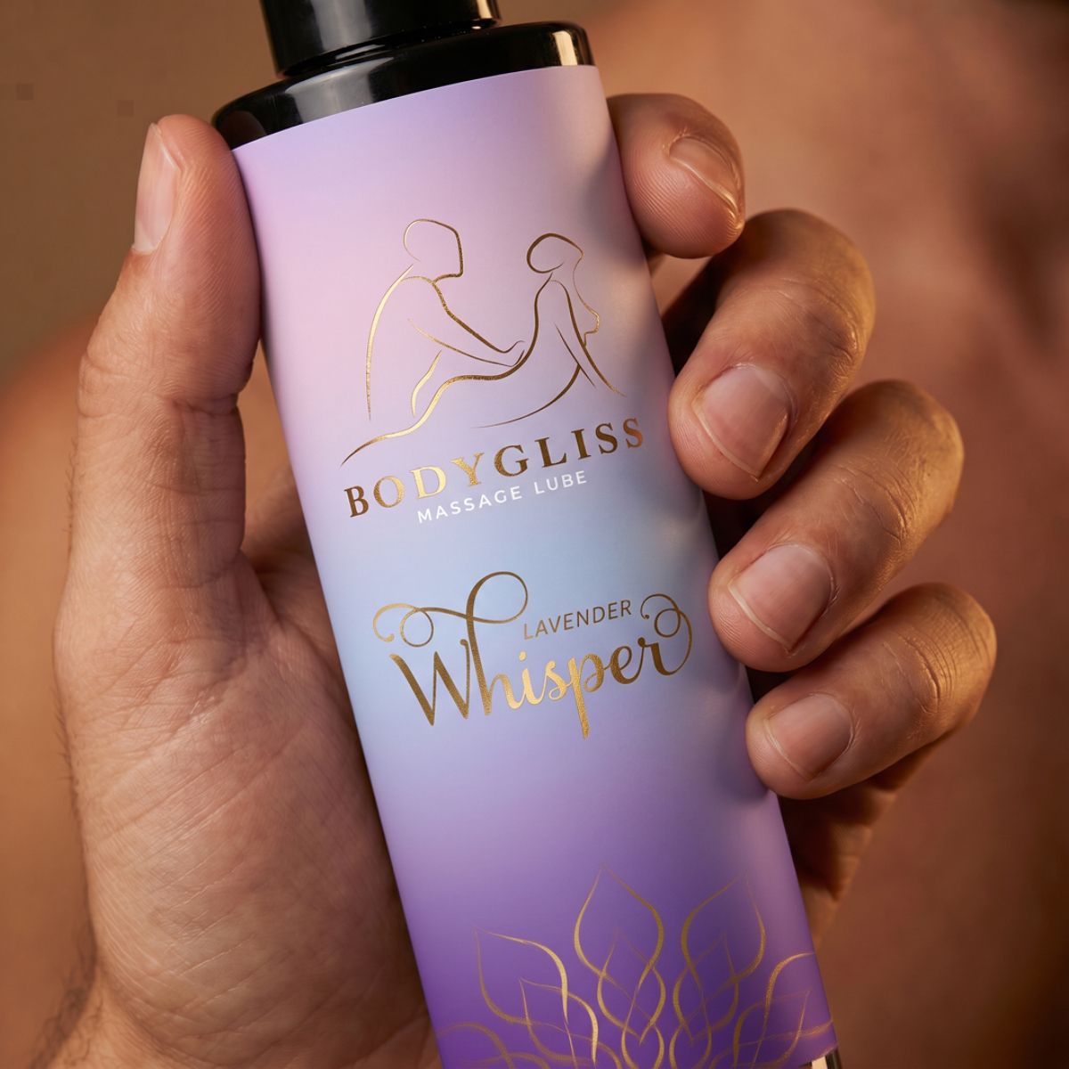 Lavender Whisper Massageolie & Glijmiddel met Lavendel 150 ml – BodyGliss met mannen hand