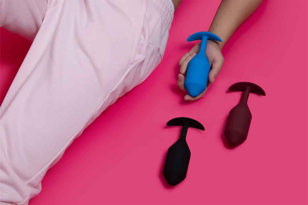 b-Vibe - Snug Plug 5 - Verzwaarde Butt Plug - Siliconen - Rood - Afbeelding 4