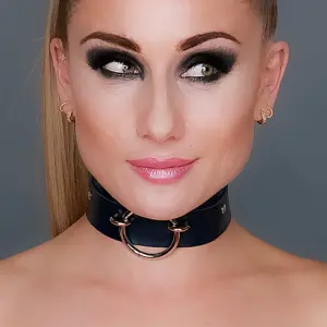 Kinky Diva - O-Ring Collar - Choker - BDSM - PU Leer - Zwart - Zilver
